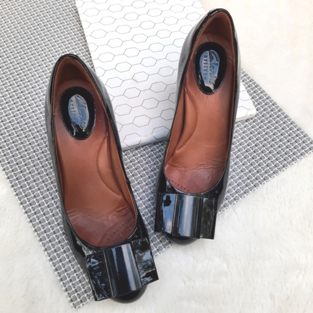 Clarks Avelyn Soul Patent Bow Leather Heels Closed Toe Pumps Black 5 - Picture 3 of 11